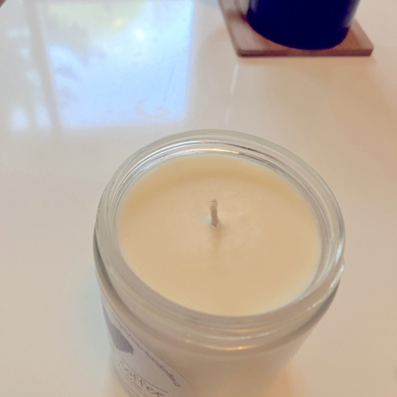SOLD - Brand New - Sara’s Soaps & Candles Toronto Made Soy Candle Roasted Coffee - Picture 2 of 3
